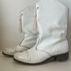 1985 Vintage White Majorette Boots with Tassels